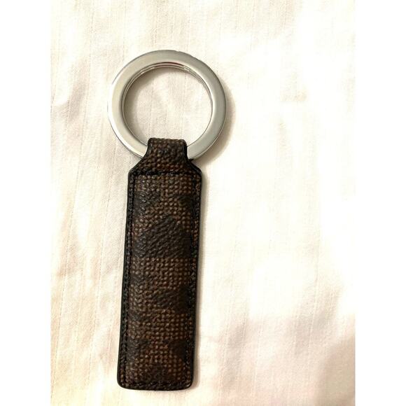 MICHAEL KORS BROWN SIGNATURE PRINT KEY CHAIN - Picture 2 of 4